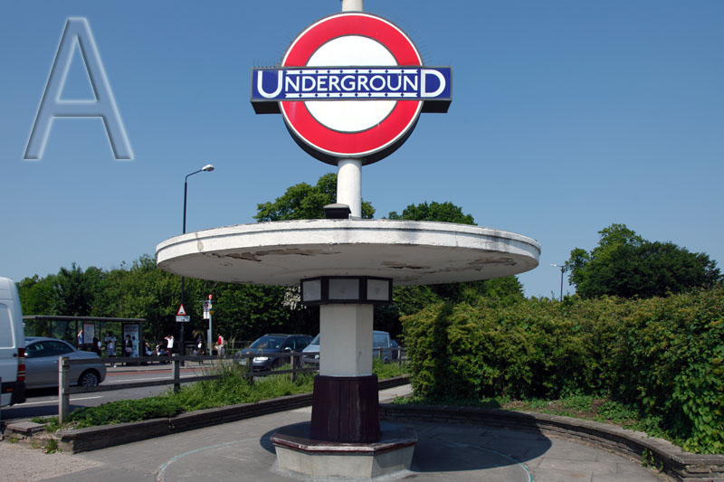 London Underground - Oakwood Station